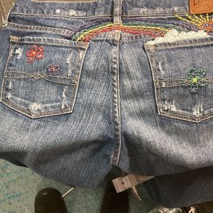 Lucky brand embroidered size 8/29 flare leg jeans.